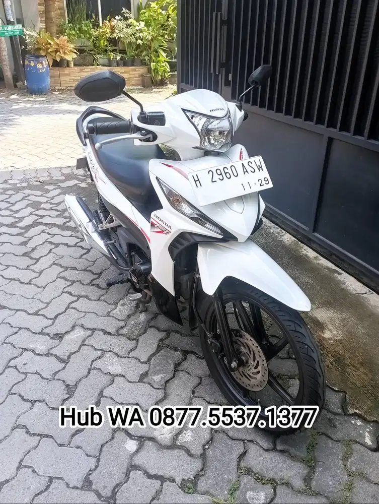 Honda Revo X CW Putih 2019 Istimewa