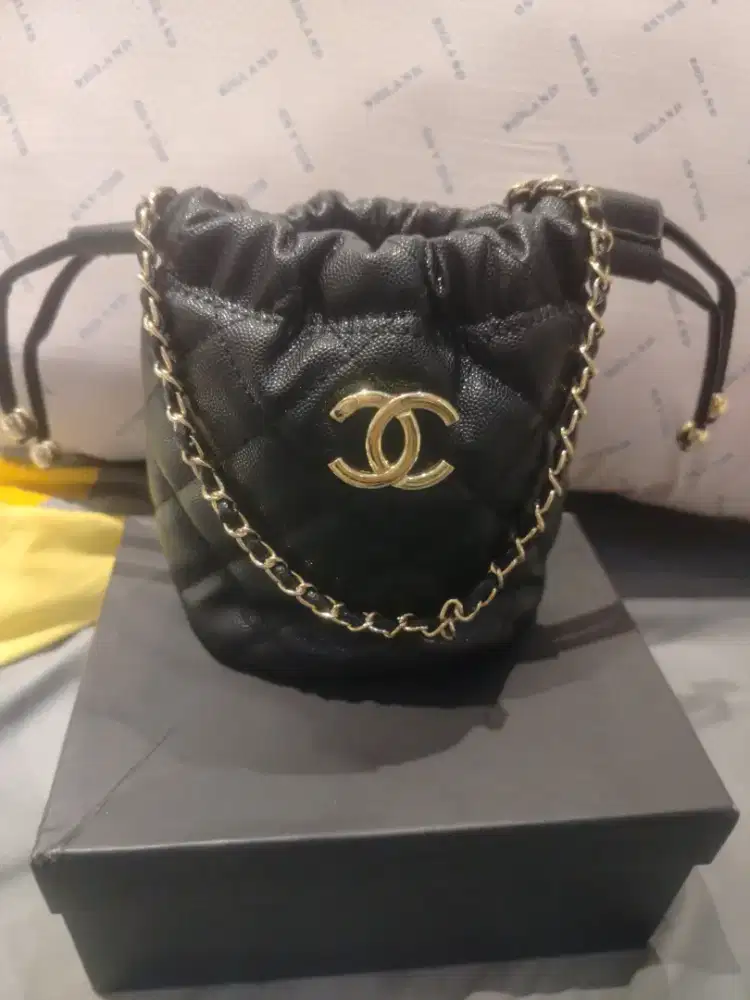 Chanel bucket mini