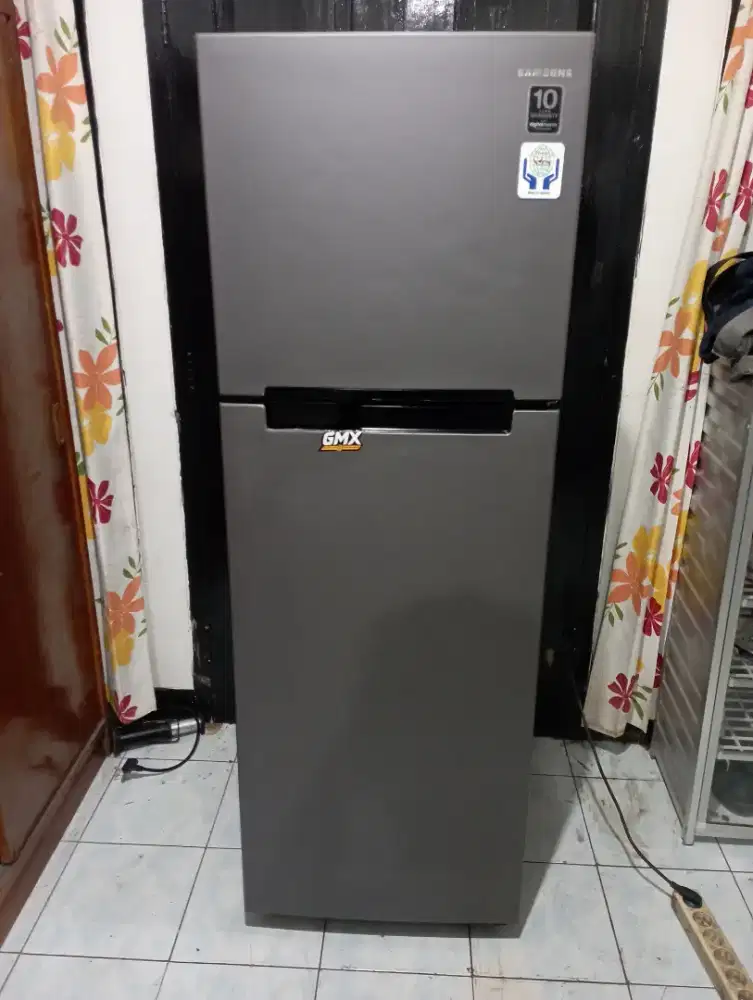 Kulkas 2 pintu samsung inverter
