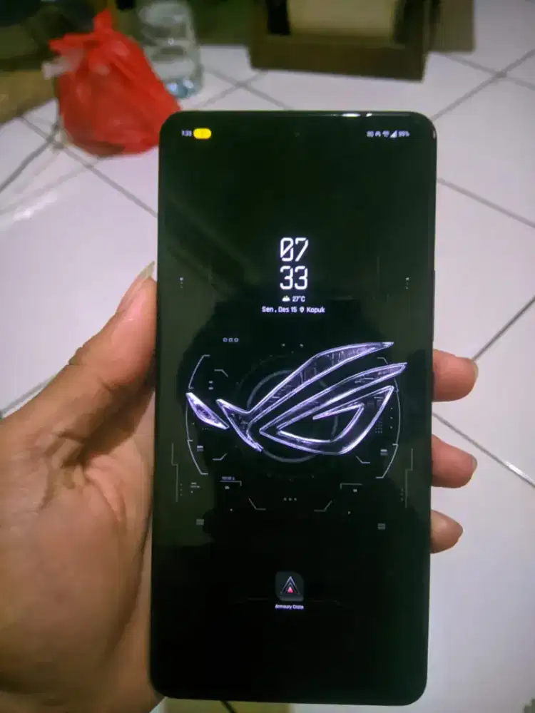 ROG Phone 8 hitam