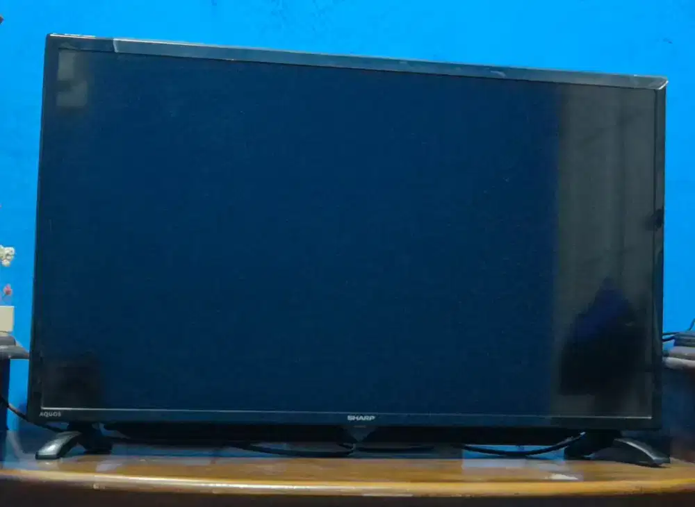 Televisi sharp 32 inch
