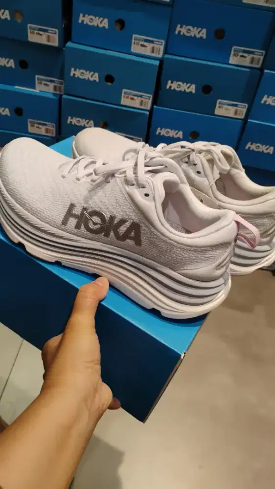 Sepatu running HOKA GAVIOTA 5