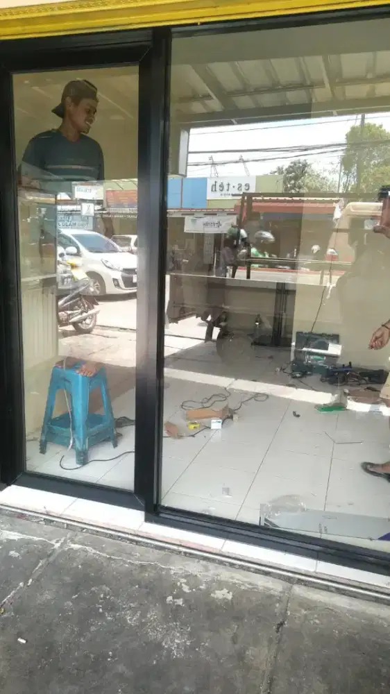 Kusen aluminium plus kaca