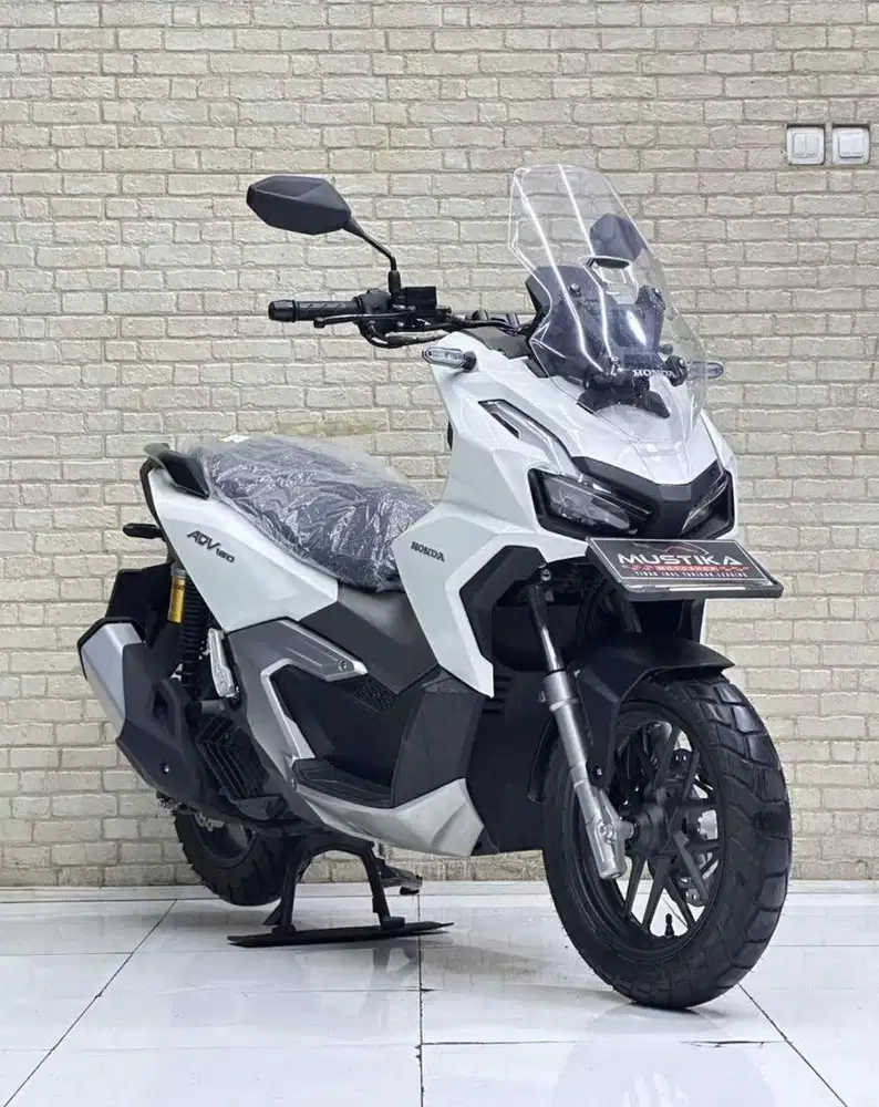 Adv 160 th 2025 kondisi sperti baru