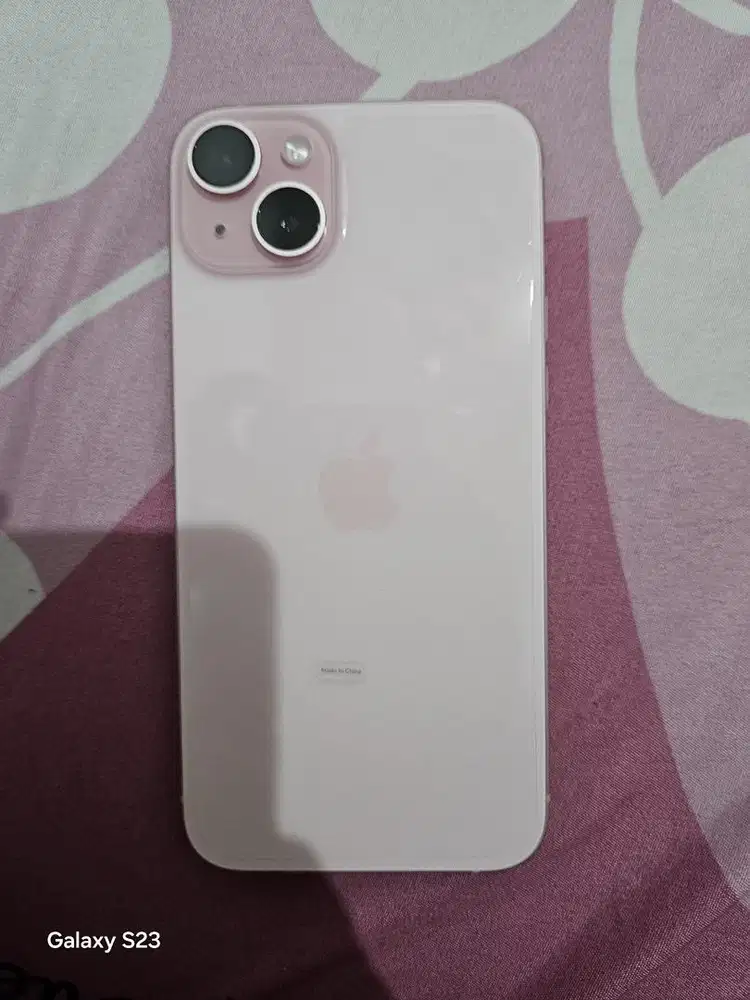 Iphone 15+ 128 Gb Ex garansi resmi Indo