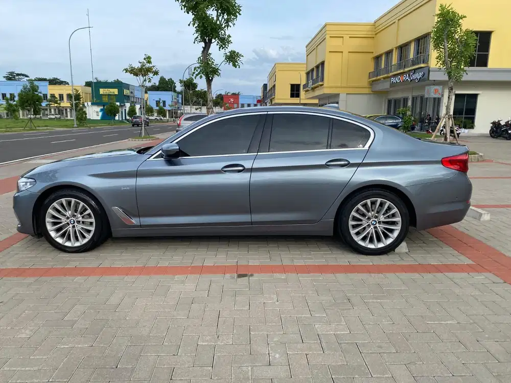 BMW 530i 2018 Bensin
