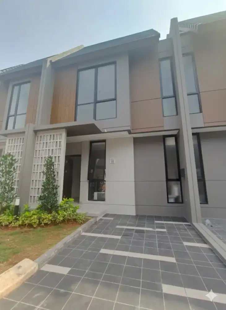 Disewakan Rumah Baru Summarecon Crown Gading Cluster Viola