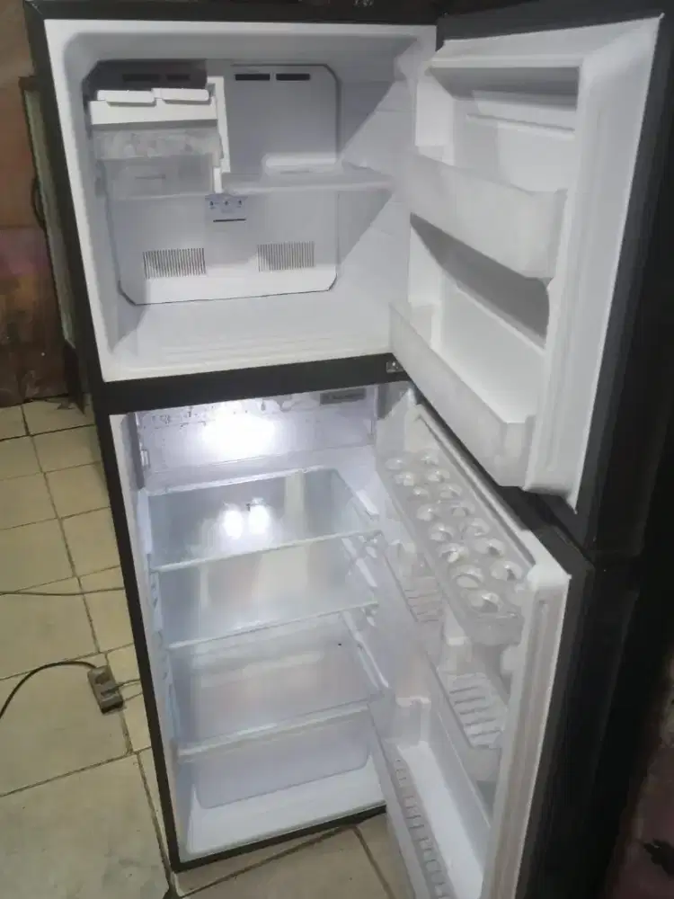 Jual bu kulkas 2 pintu normal no kendala merk SHARP