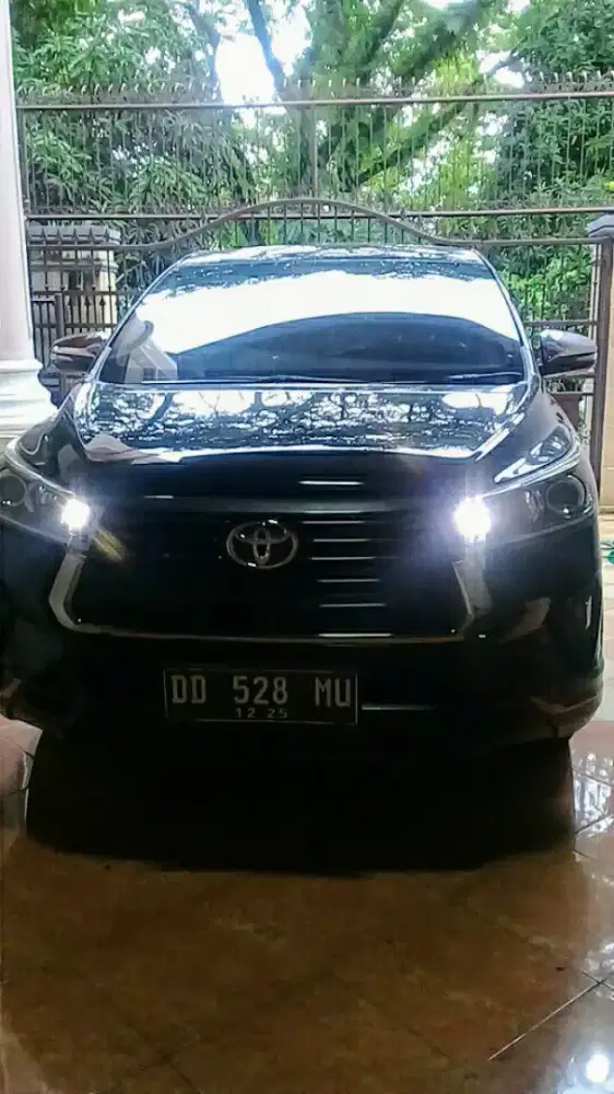 INOVA VENTURER 2.0 CC AUTOMATIC 2020 WARNA HITAM