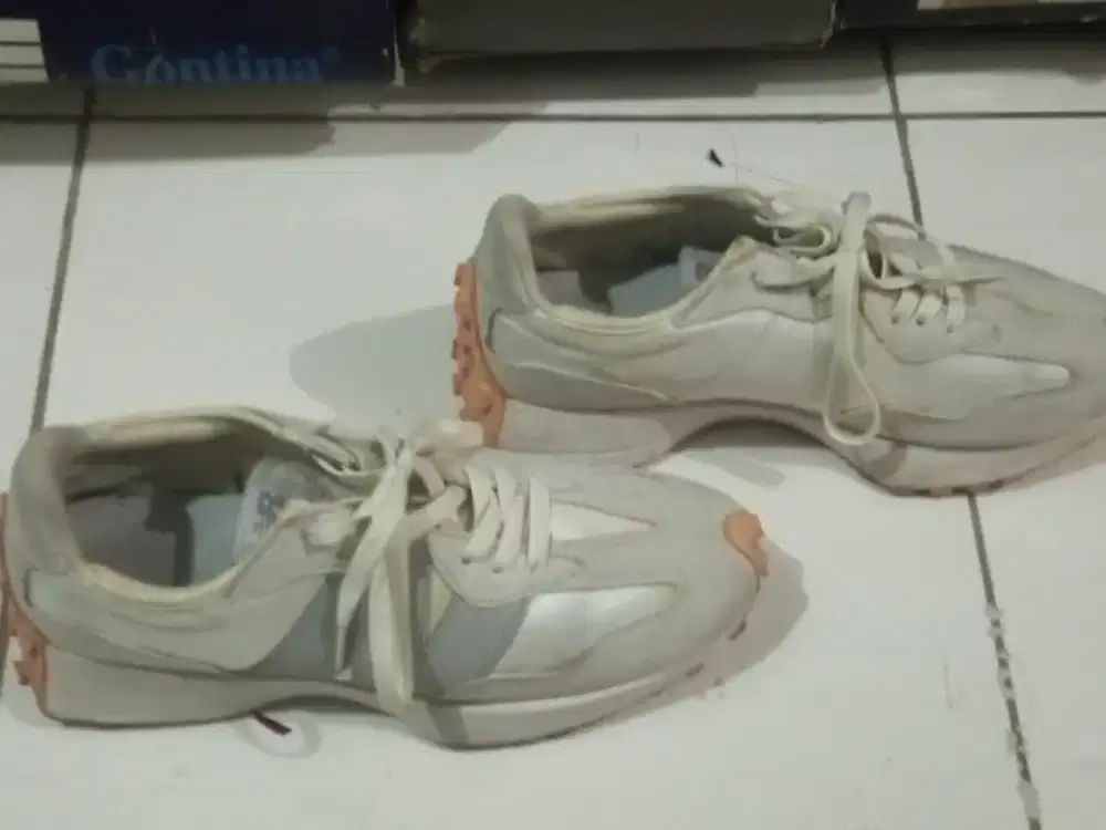 Sepatu jogging size 43