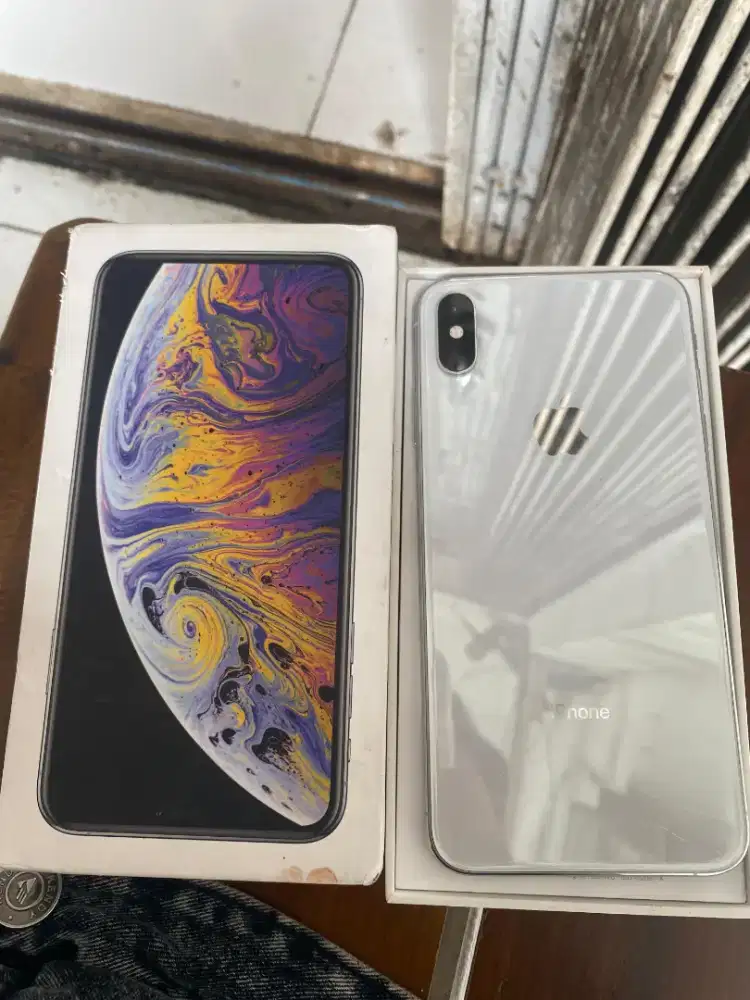 Iphone xs maxs 64 gb ibok