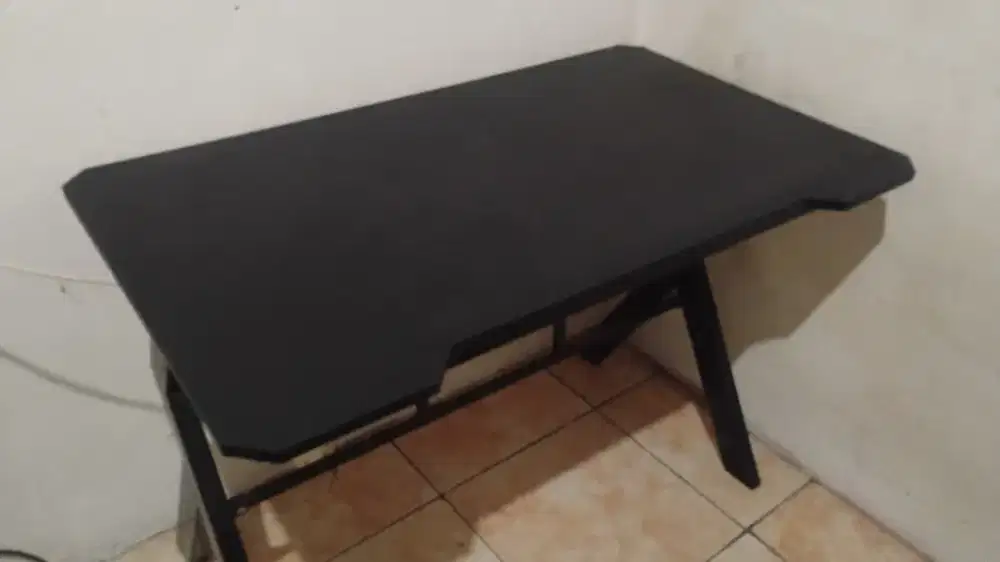 Meja gaming, kerja atau belajar