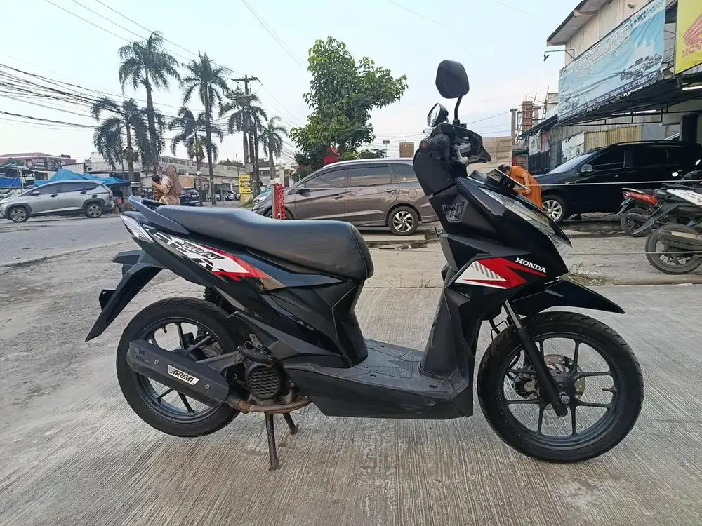 Honda Beat cbs iss pajak on