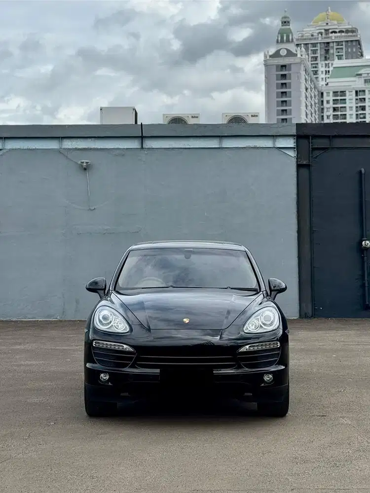 CASH Porsche Cayenne 3.6 V6 2013 Low KM Fresh Condition