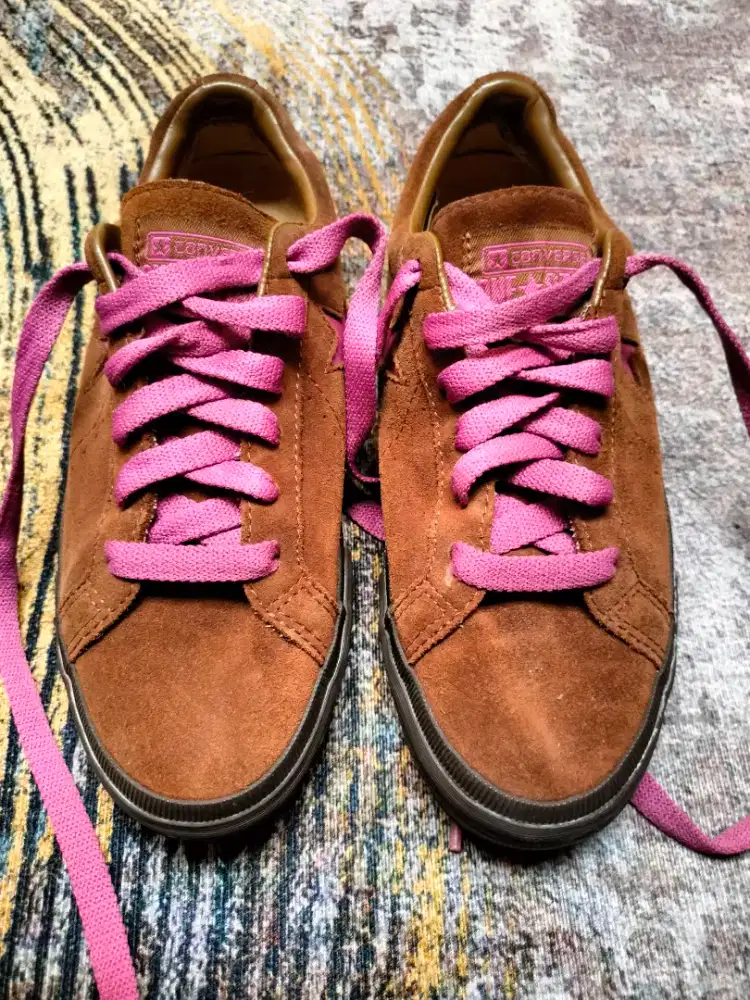 Sepatu Converse one star