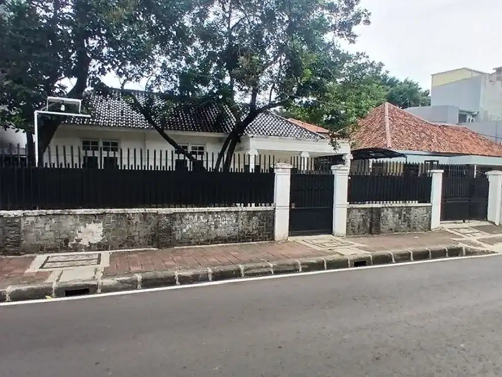 Disewakan Rumah untuk Kantor, Luas 450M2 di Menteng