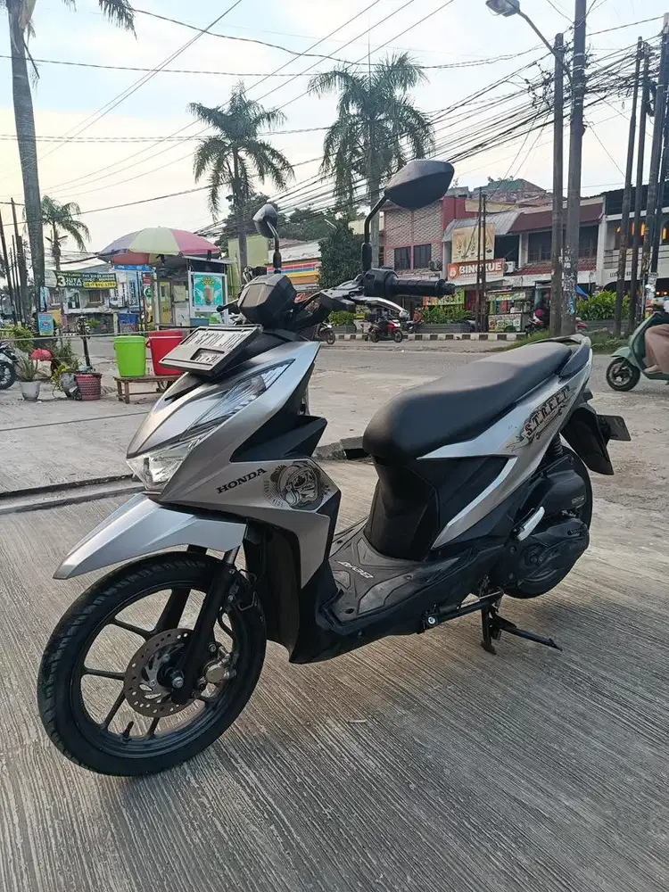 Honda Beat street pajak hidup