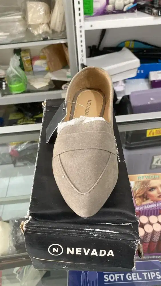 SEPATU SLOP WANITA MERK NEVADA