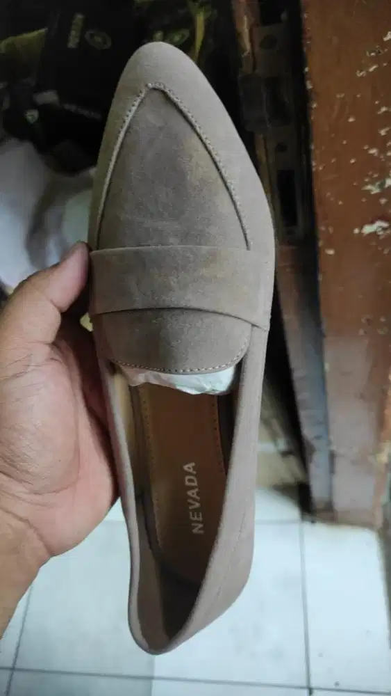 SEPATU SLOP WANITA MERK NEVADA