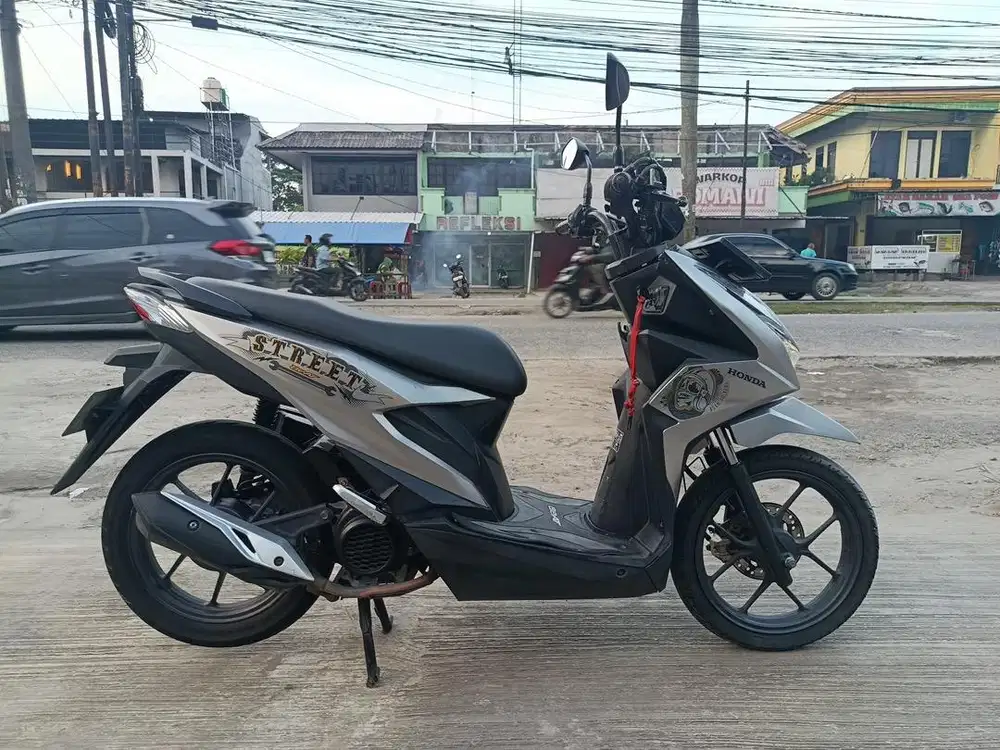 Honda Beat street pajak hidup