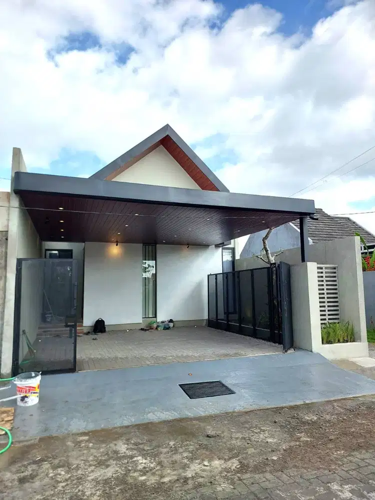 Rumah Baru Desain Keren di Purwomartani