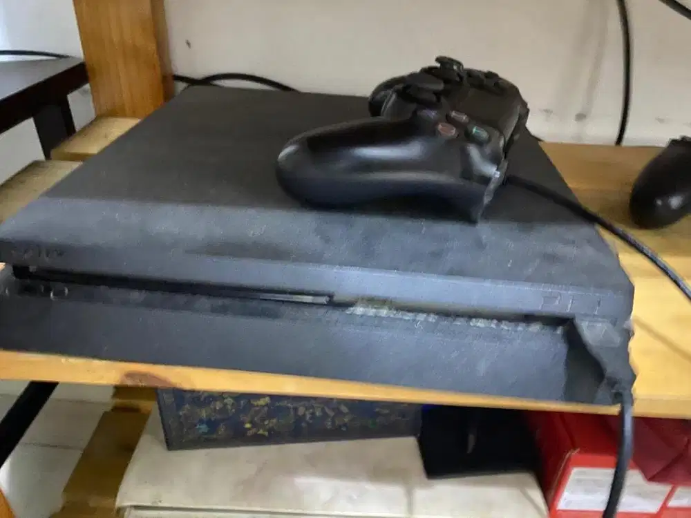 Ps 4 slim 1Tb stick 2