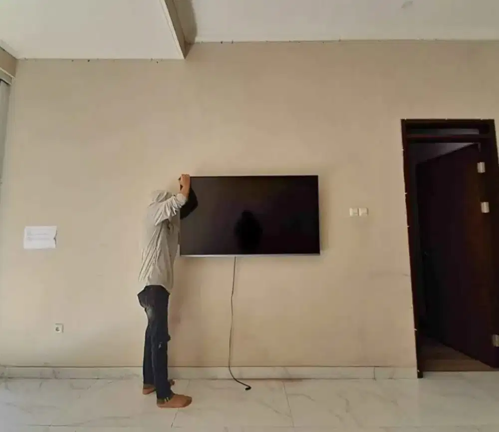 Jual briket tv/bracket tv/braket tv/breket tv gantungan tv keliling