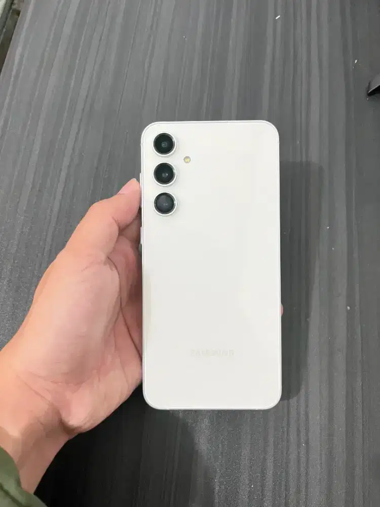 Samsung S23 FE 8/128