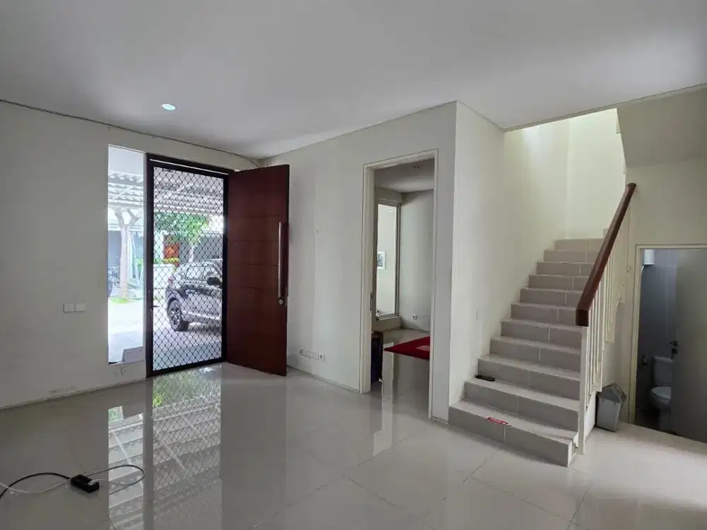 Disewakan Rumah Northwest Park Citraland Siap Huni 2LT LT 105m 3KT Dekat Universitas Ciputra dan Pakuwon Mall Surabaya Barat