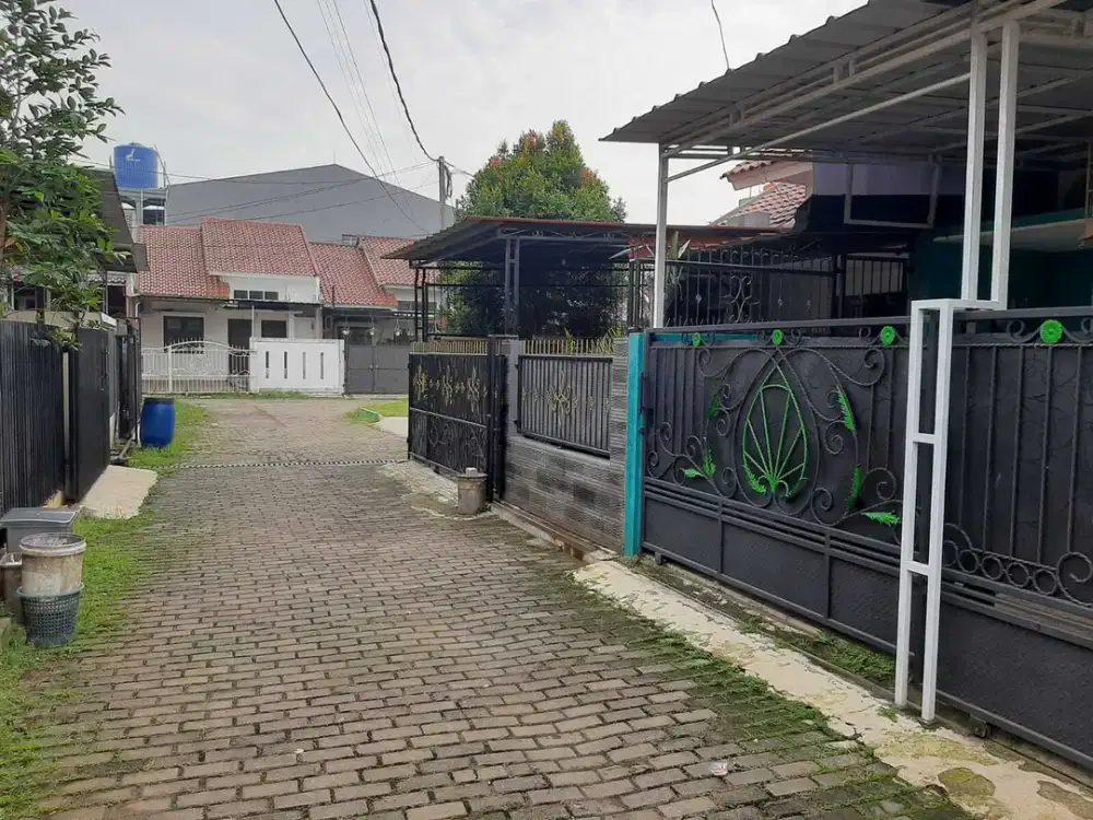 RUMAH SECONDARY KOKOH DAN LUAS, SIAP HUNI DI JATIASIH,BEKASI