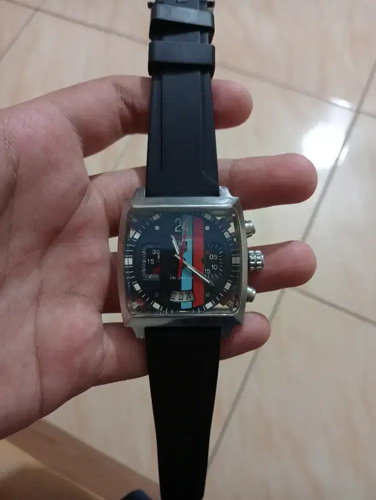 Jam tangan antik Tag Heuer Monaco twenty four concept chronograph