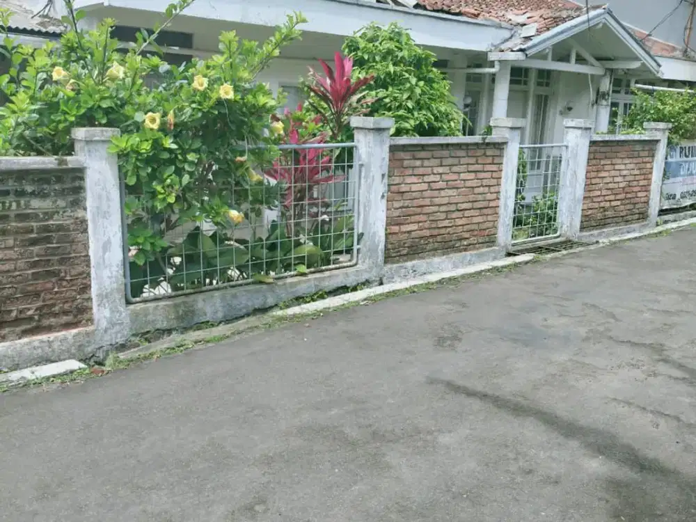 Rumah Komplek Dago cocok untuk kost2an akses 2 mobil