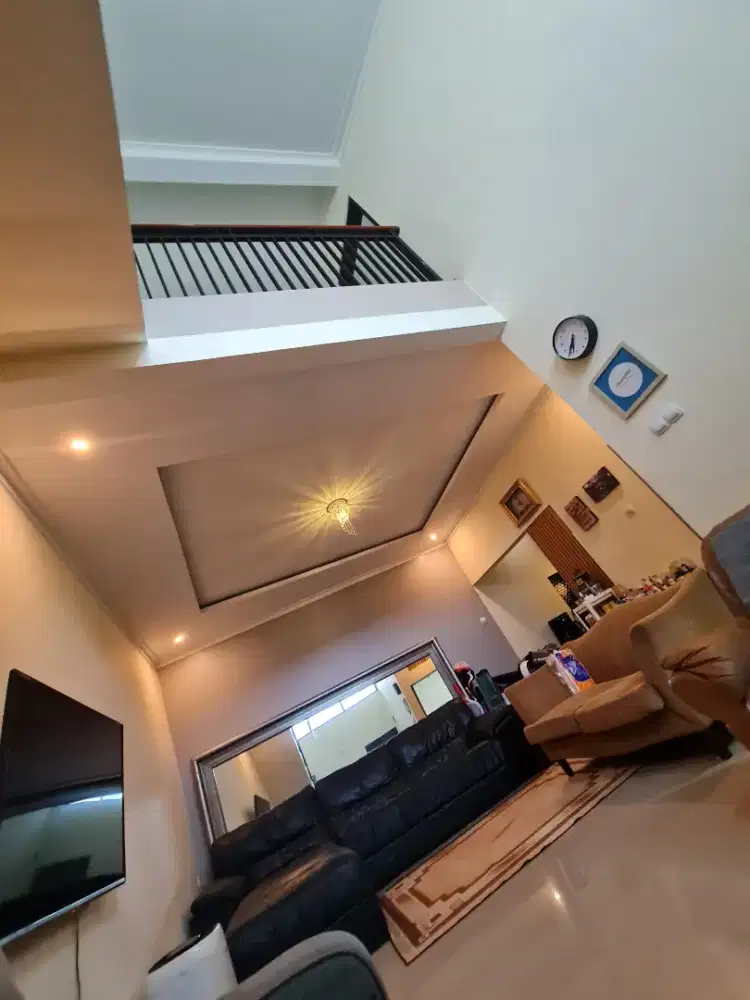 Rumah Minimalis SUPERSTRATEGIS NYAMAN