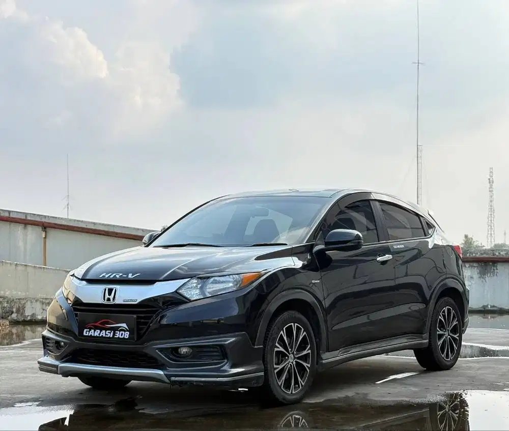 Honda HR-V 1.5 E AT Muhen 2018 Warna Hitam