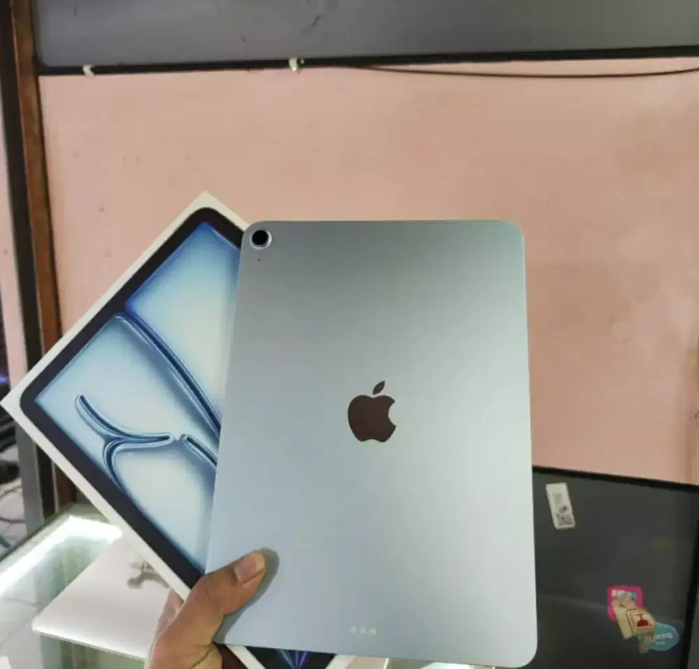 Ready ipad Air 7 M3 128gb Wifi , garansi on september 2026