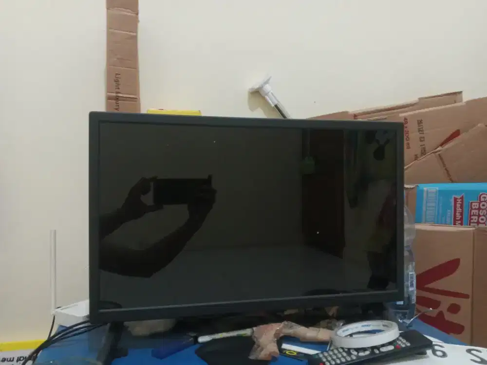 Televisi merk weyon 21'