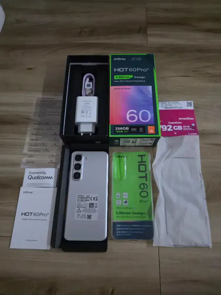 Infinix hot 60 pro plus 8/256 fisik sesuai foto,fullset ori,garansi ON