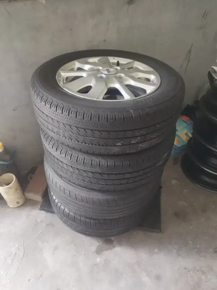 Velk+ ban Brio  4 biji