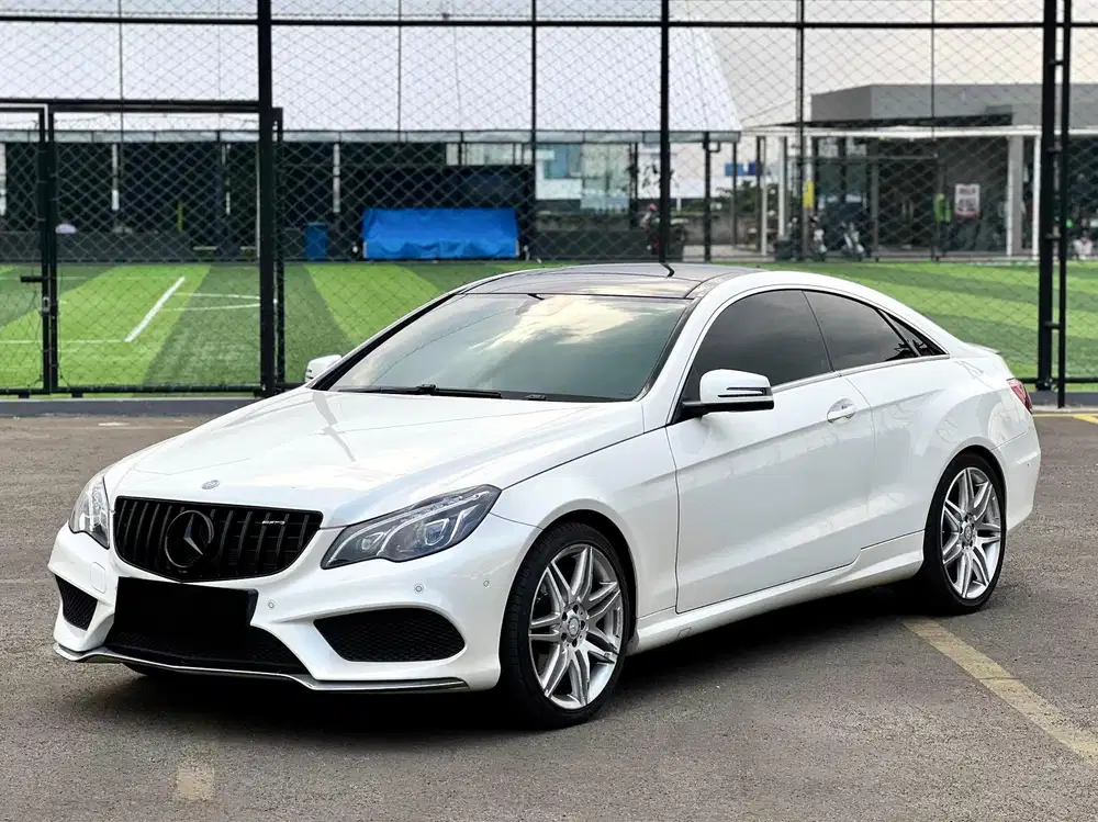 Mercedes-Benz E250 COUPE 2013 WHITE ON RED