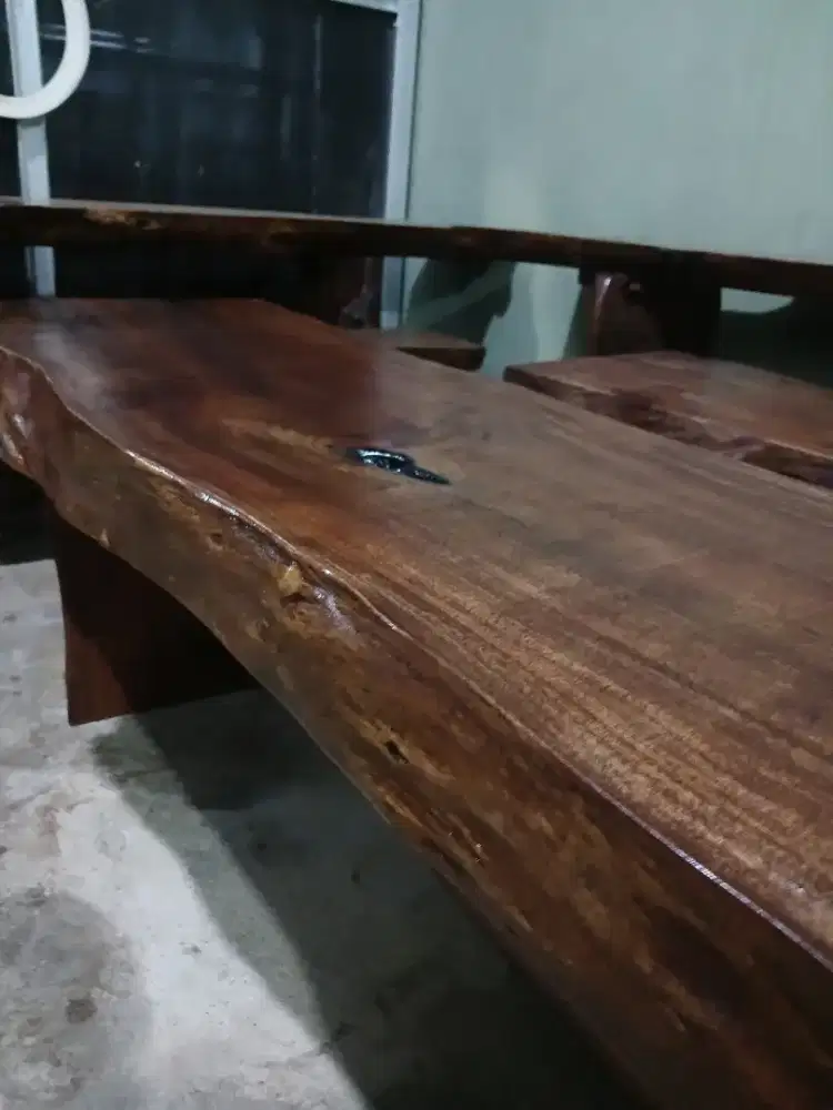 Meja solidnya boskuh tebel bingit berat utuhan mantap