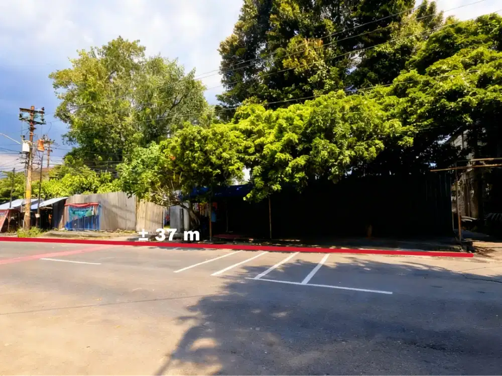 Tanah Jalan raya cocok usaha atau Hotel tengah kota solo slamet riyadi