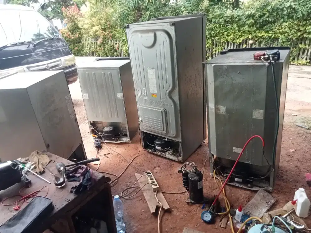 Servis Ac, kulkas, mesin cuci,kipas angin,magic com ,pompa air dll