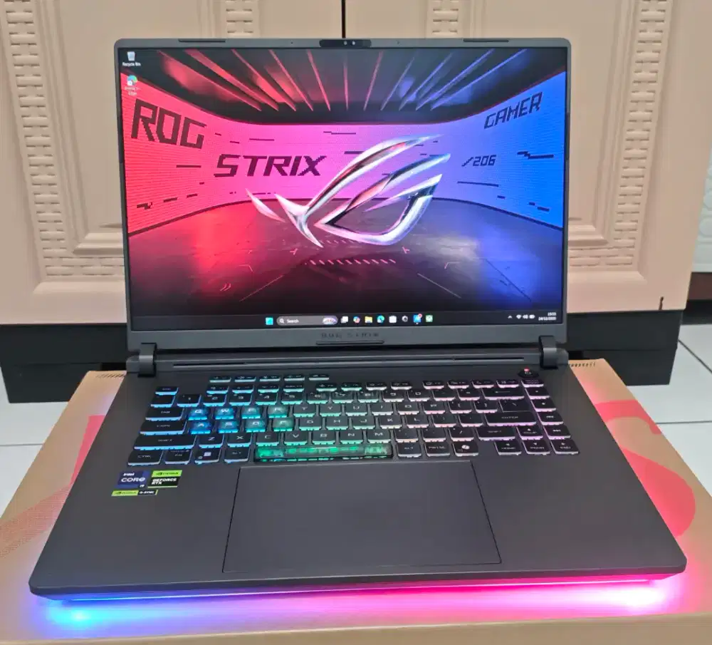 Asus ROG Strix Core i9 Gen 14 RTX 5060 8GB
