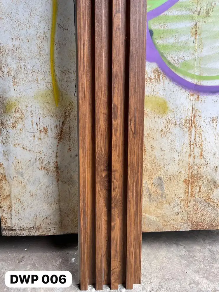 Distributor wall panel