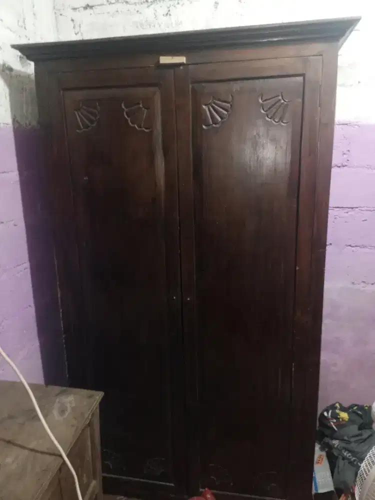 Lemari kayu estetik dan awet tahan lama