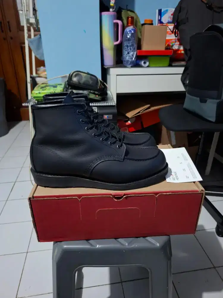 Red Wing Shoes 8074 Classic Moc Boot in Black Harness Ori - Size 10D