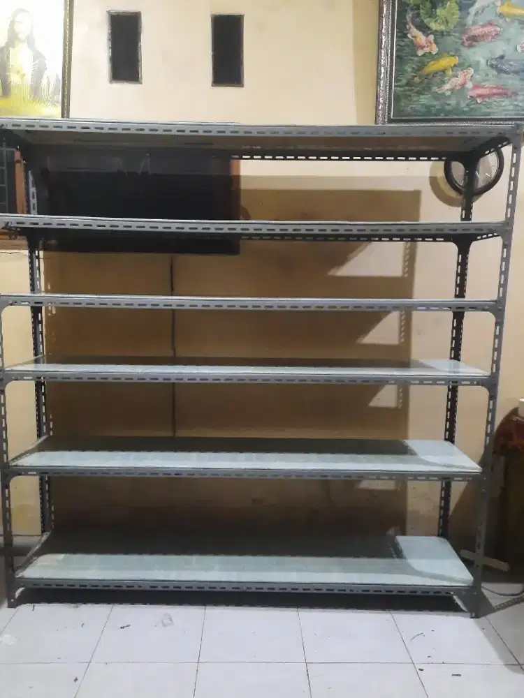 Ras tas Atau tempat taro barang