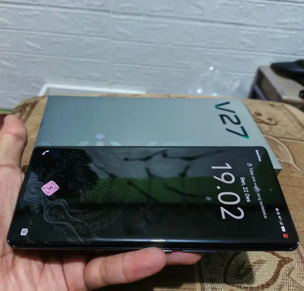 Vivo v27 5G ram 8+8/256
