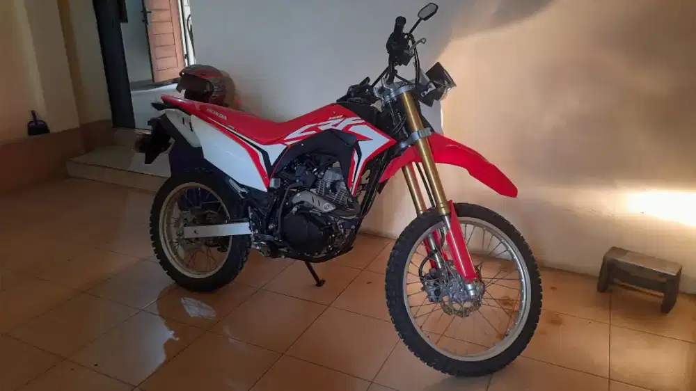 Honda CRF 150 (km.low 6400 istimewa)trail klx 2017 | 2018 (bisa  TT)