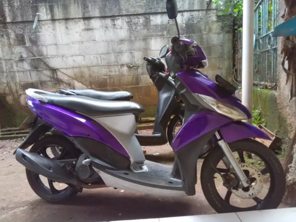 Yamaha Mio j warna ungu